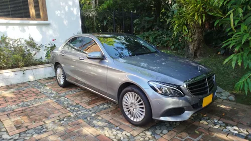 Mercedes Benz C200 Modelo 2016 Poco uso