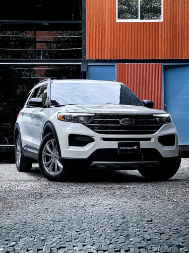 Ford Explorer XLT 2022
