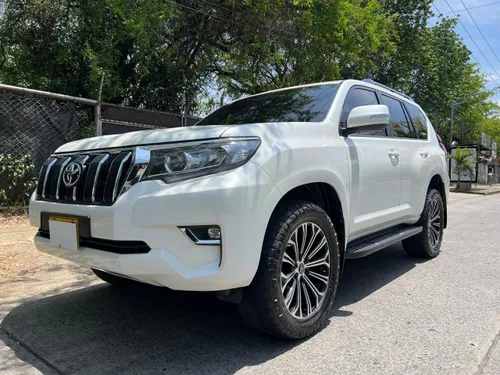 TOYOTA PRADO 4.0 gasolina 2022 SIN BLINDAR