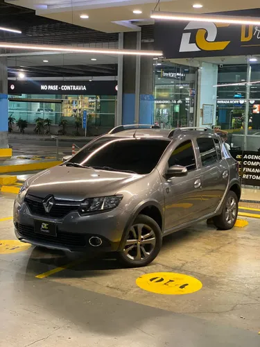 RENAULT SANDERO STEPWAY TREK INTENS