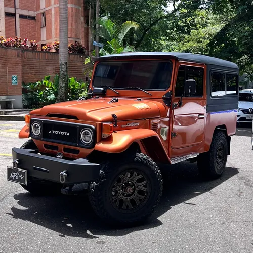 TOYOTA LAND CRUISER FJ 43 4.2 1981