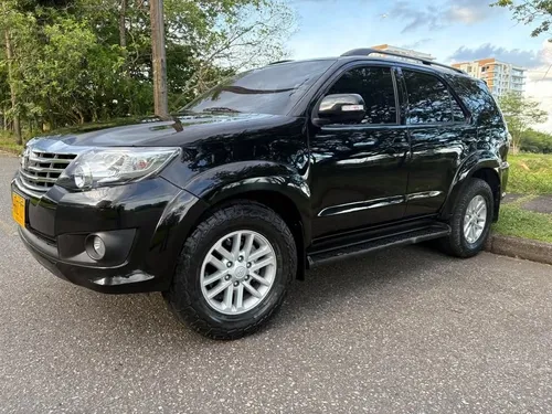 Toyota Fortuner 2013