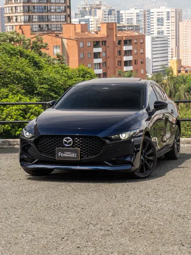 Mazda 3 Grand Touring Carbón Edition 2025 