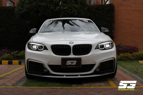 BMW M240i Performance 
