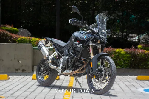 BMW F900GS F 900 GS F900 900GS TRIPLE BLACK 2024