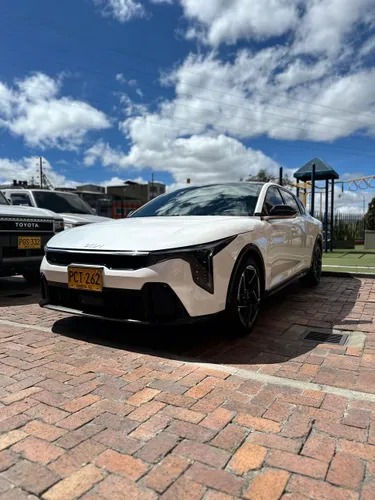 Kia K4 GT-Line 2025  Blanco Perlado