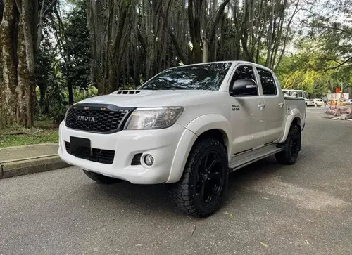 Toyota Hilux SRV 2013