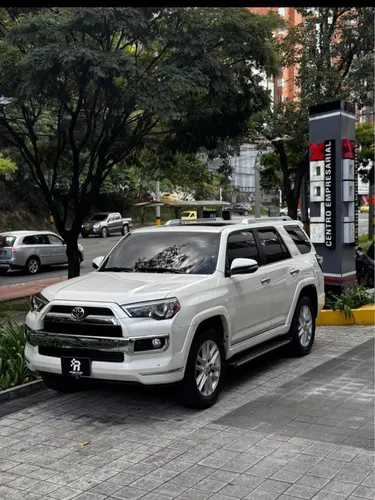 Toyota 4Runner Limited 2017