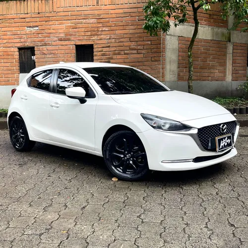 MAZDA 2 GRAND TOURING LX 1.5 2022 AT