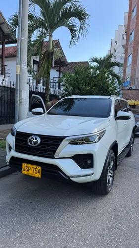 Toyota fortuner 4x2 diesel blindaje 2plus 