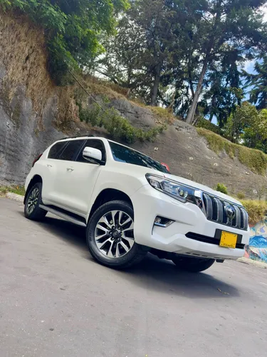 Toyota Land Cruiser Prado VX 2022