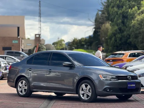 Volkswagen New Jetta 2014