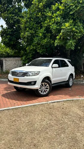 toyota fortuner 2015 blindaje 2