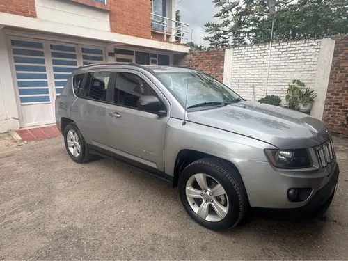 SE VENDE JEEP COMPASS