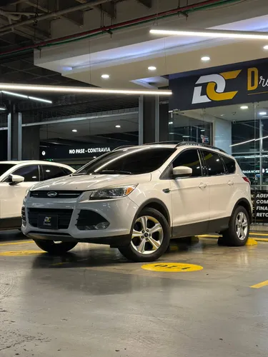 FORD ESCAPE SE 4X4