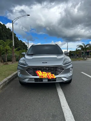 Ford escape Titanium 2021