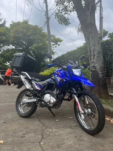 Yamaha XTZ 150 2022 con extras