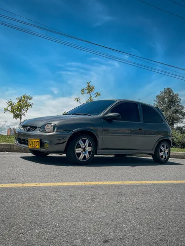 CHEVROLET CORSA ACTIVE 2006 GRIS RATÓN