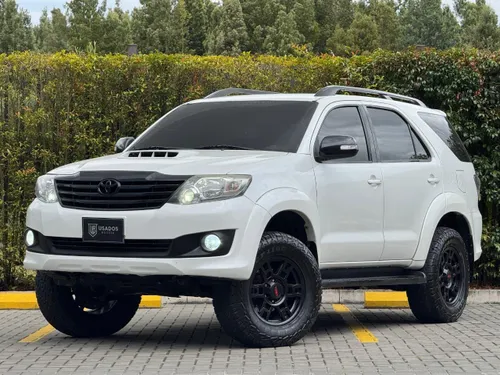 TOYOTA FORTUNER SRV -2014-