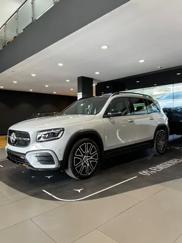MERCEDES BENZ GLB 250 AMG Line 4matic hibrido 2026  La única en Gris Alpino con rines especiales en Colombia  