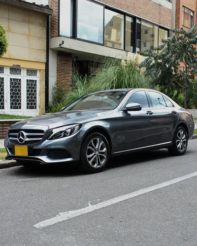 MERCEDES BENZ C180 2017