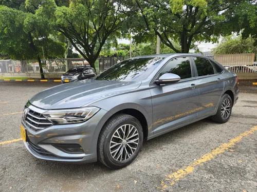 Volkswagen jetta confortline 1.4 tsi turbo.