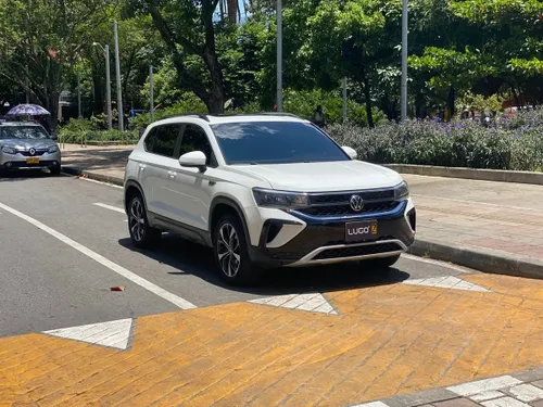 Volkswagen Taos Comfortline Select Automátic