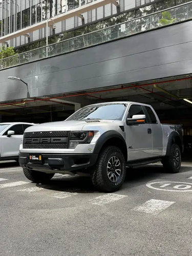 FORD F150 RAPTOR SVT 6.2L AT 4X4