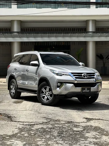 Toyota Fortuner SRV 4x2
