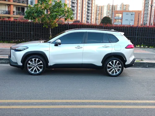   Toyota Corolla Cross SEG Híbrida 2023 