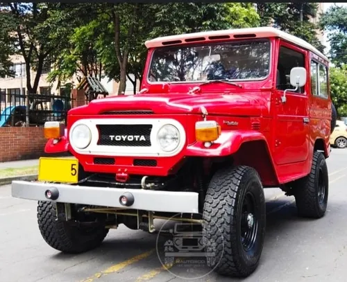 TOYOTA FJ40 MOD 77 