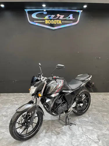 Yamaha FZS 2022
