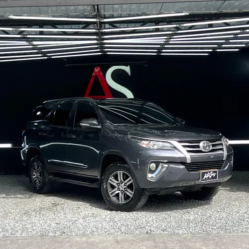 Toyota Fortuner SW4 2018 2.7