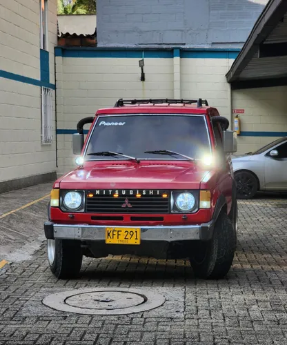 Mitsubishi Montero cabinado 2.6