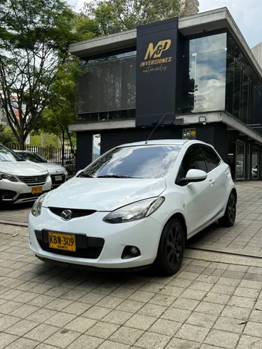 Mazda 2 2010 automático 
