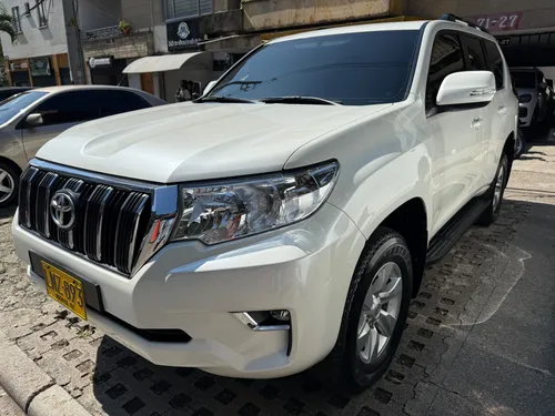 Toyota Prado Txl 2023 gasolina 4.0 