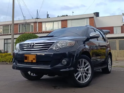 Toyota Fortuner SR5 2014 4x4