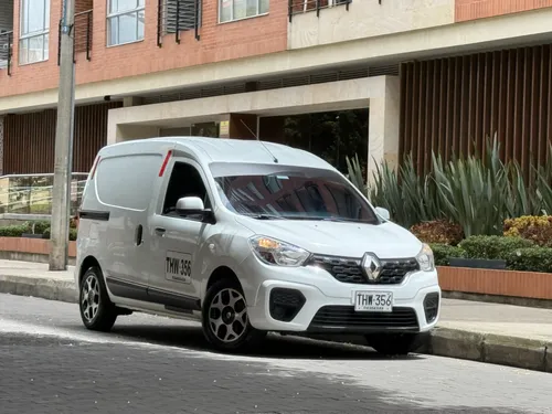 RENAULT KANGOO 2022 