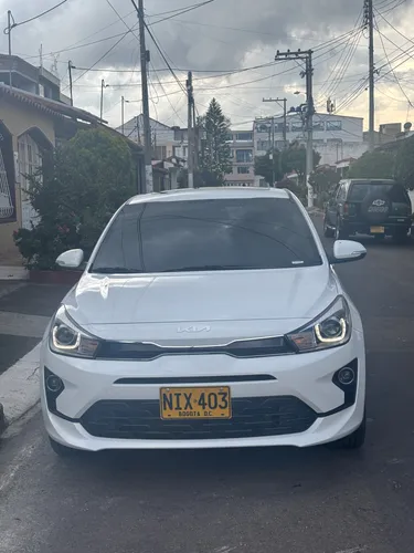 KIA Rio automático Full Equipo 