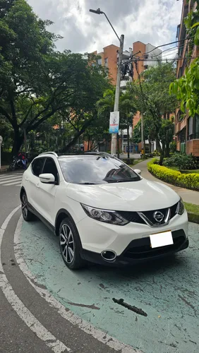 Nissan Qashqai  EXCLUSIVE