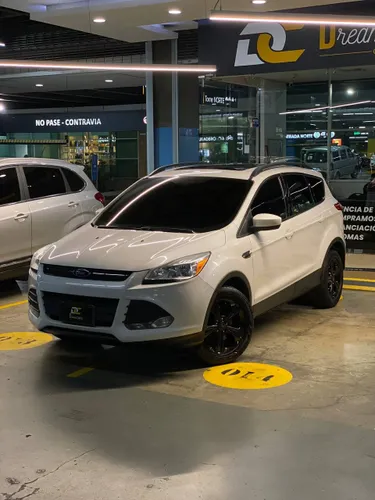 FORD ESCAPE SE 4X4