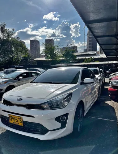 Kia Rio Vibrant 2022