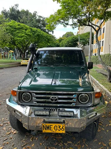 TOYOTA LAND CRUISER macho FJ 73 DIESEL