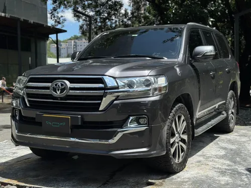 Toyota Land Cruiser LC200 Sahara  2017