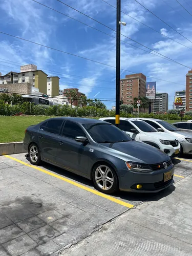 Volkswagen Jetta 2013 2.5 estado impecable