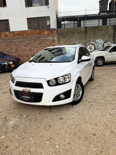 Chevrolet sonic modelo 2015
