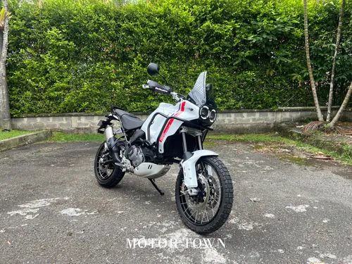 Ducati Desert x 2025