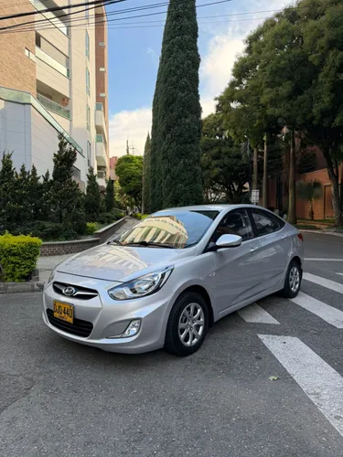 Hyundai Accent i25 Mt 1.4 2013