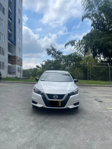 Nissan Versa Sense 2023