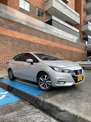 NISSAN VERSA ADVANCE 2022 AUTOMATICO 